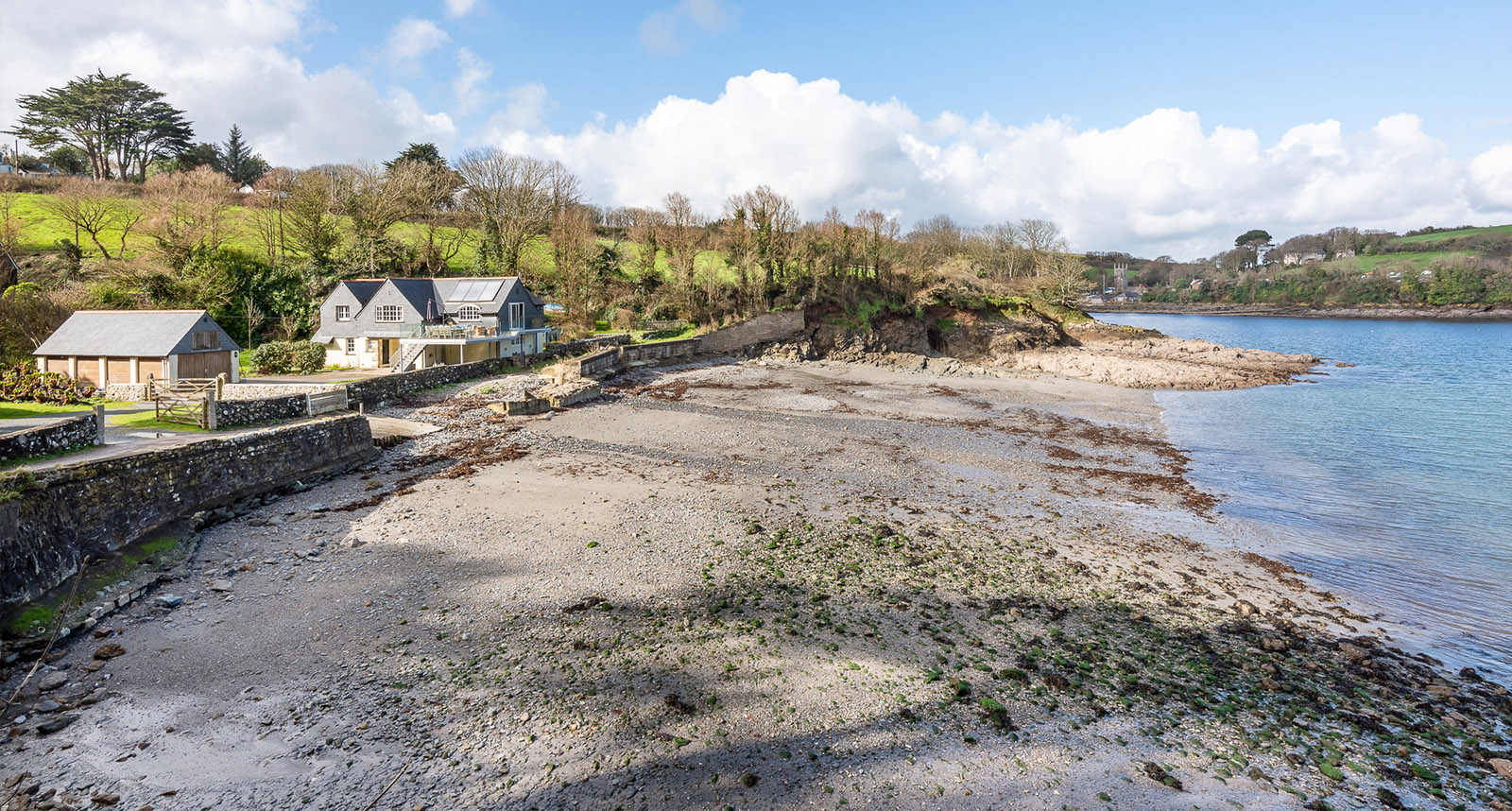 The Boathouse Holiday accommodation with sea views - overlooking the beach at Gillan - Cornwall